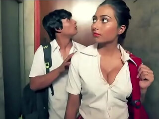 Hindi lady doctor shruti bhabhi Romance with patient boy in blue saree hot scene