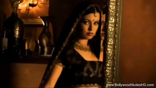 Beautiful Brunette Seductress Amazes