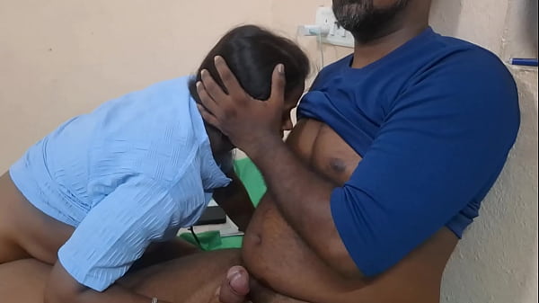 Desi indian Tamil pondati sex with office manager