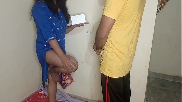 Delivery boy make me doggy and fucked me because I didn'_t have cash for food